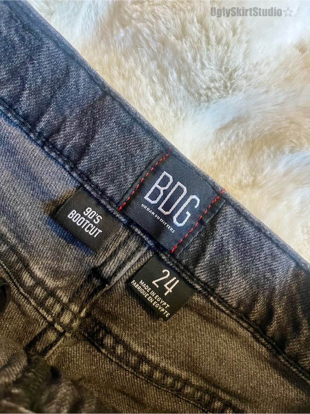 Urban Outfitters BDG 90s Bootcut Wide Leg Flare Jeans Washed Distressed Black 24 - Picture 2 of 6